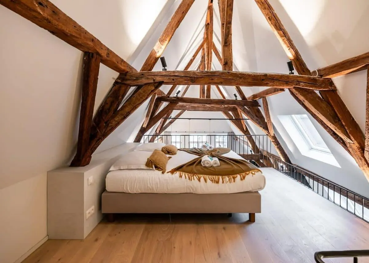 Huswell - City-View Loft With Wooden Beams And Mezzanine Gent 0*,  Belgien