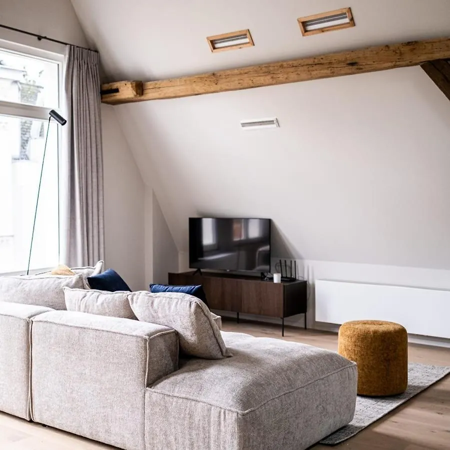 Huswell - City-View Loft With Wooden Beams And Mezzanine Gent Lägenhet